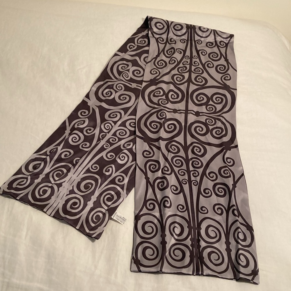 The Metropolitan Museum of Art scrolls silk scarf